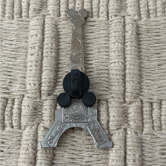 DISNEY 2014 Tinker Bell Eiffel Tower Collection Pin - Picture 2 of 2